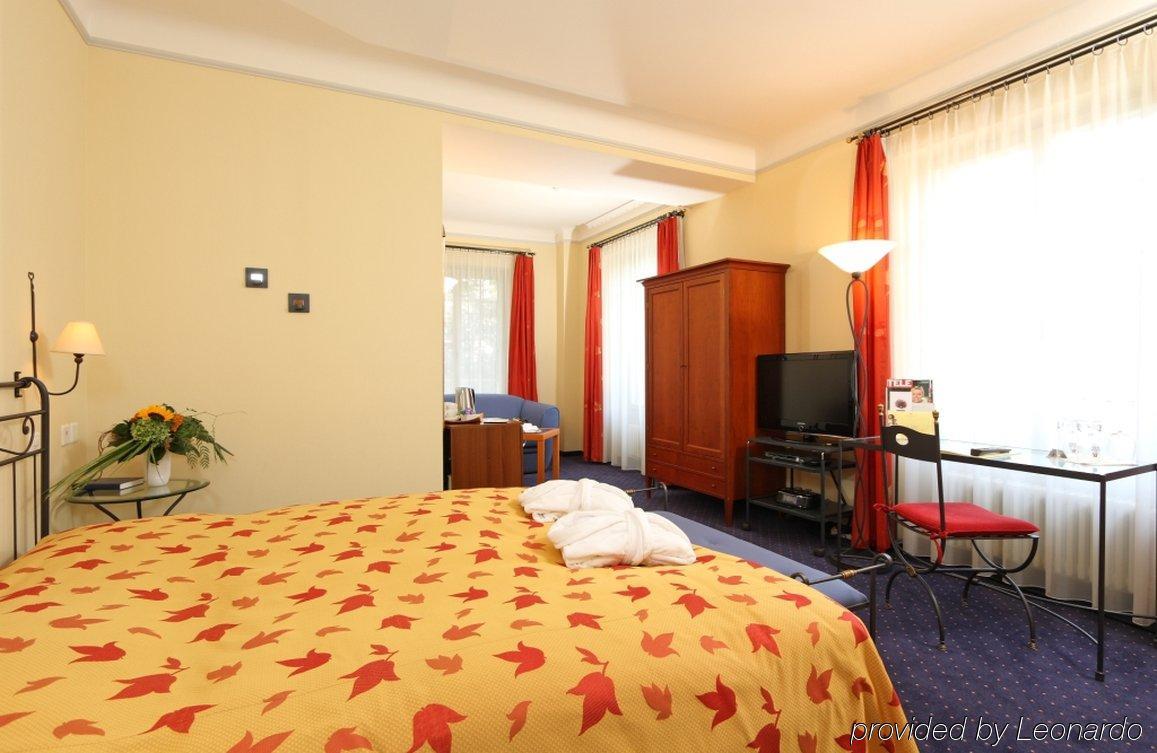 Hotel Schloss Huenigen Konolfingen Chambre photo