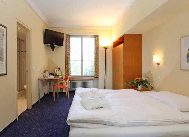 Hotel Schloss Huenigen Konolfingen Extérieur photo