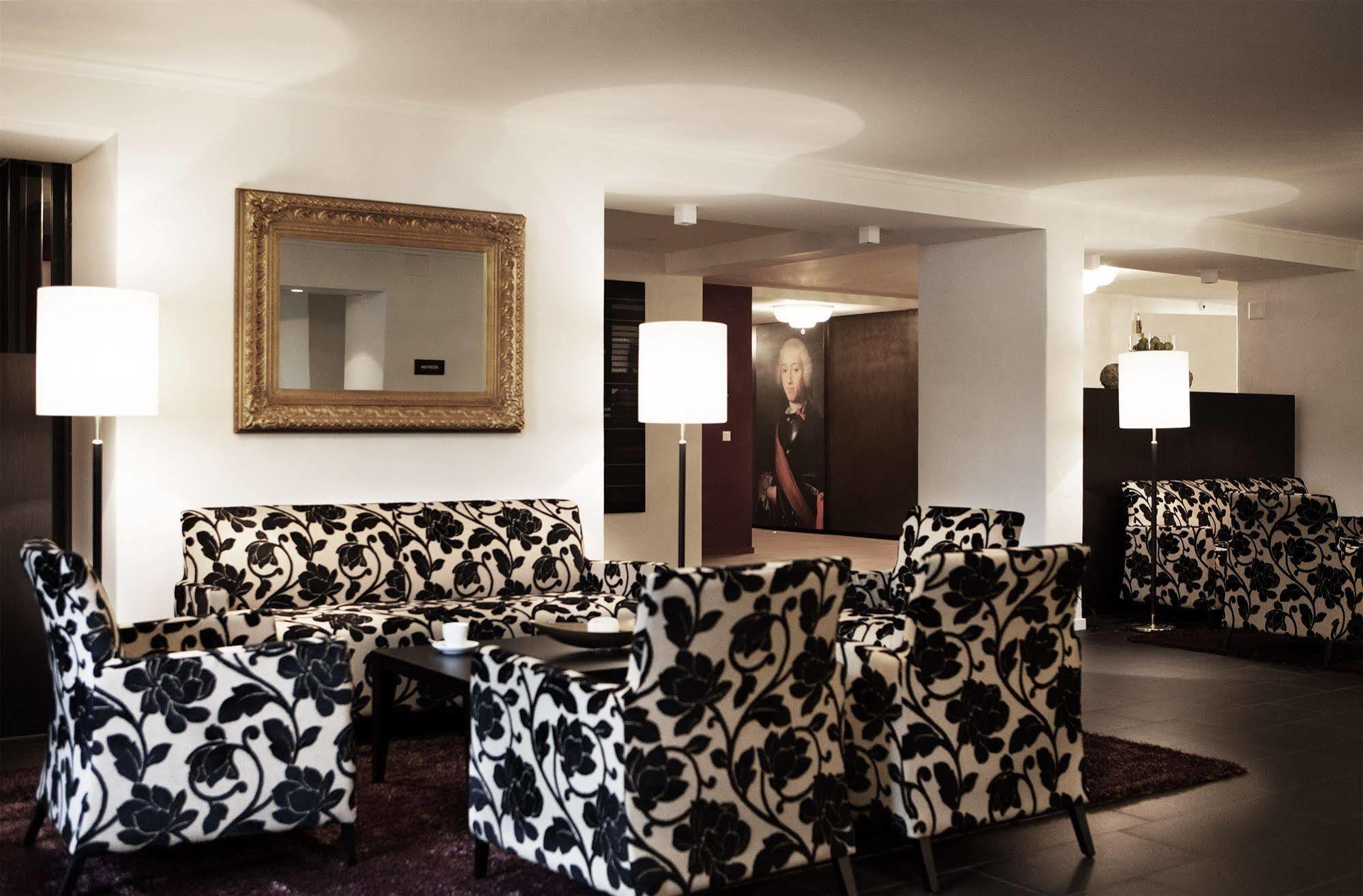 Hotel Schloss Huenigen Konolfingen Extérieur photo